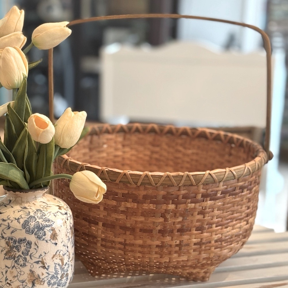 Large Vintage Handwoven Gathering Basket. 12.5”T 11”W Timeless | Neutral. EUC